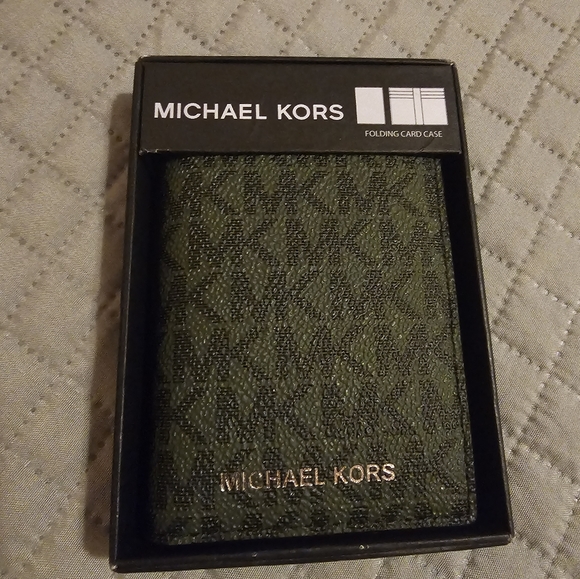 Michael Kors Folding Card Case - Picture 7 of 7